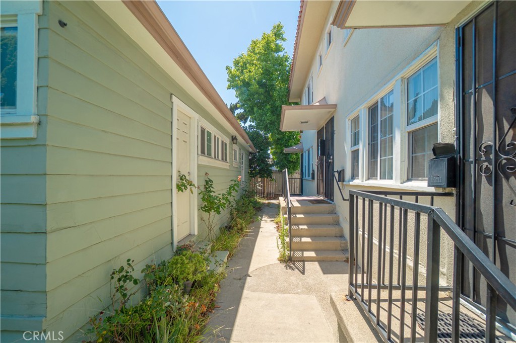 2415 E 7th