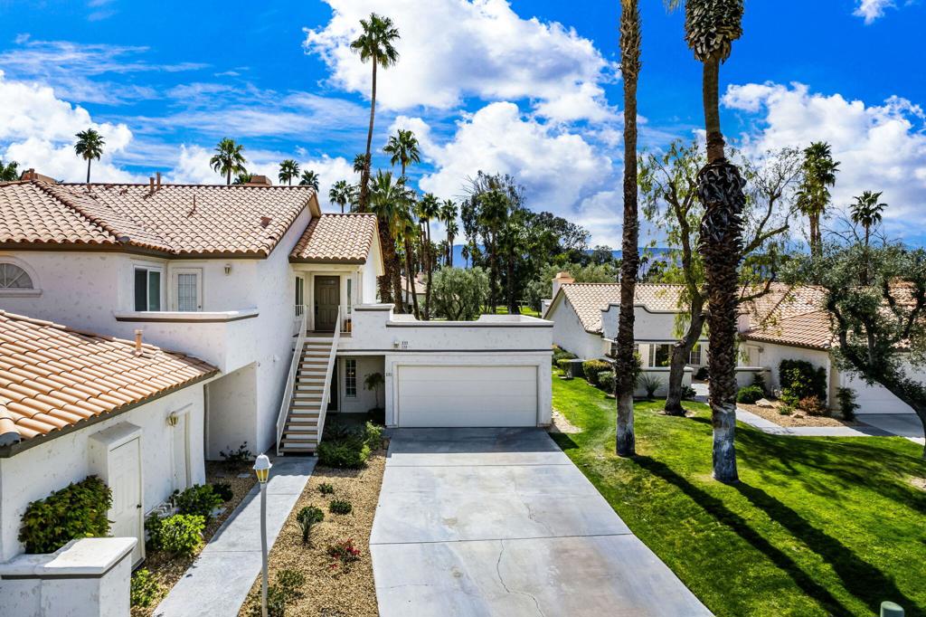 131 Desert Falls Circle