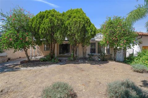 Photo of 611 S Sparks Street, Burbank, CA 91506 (MLS # BB26083219)