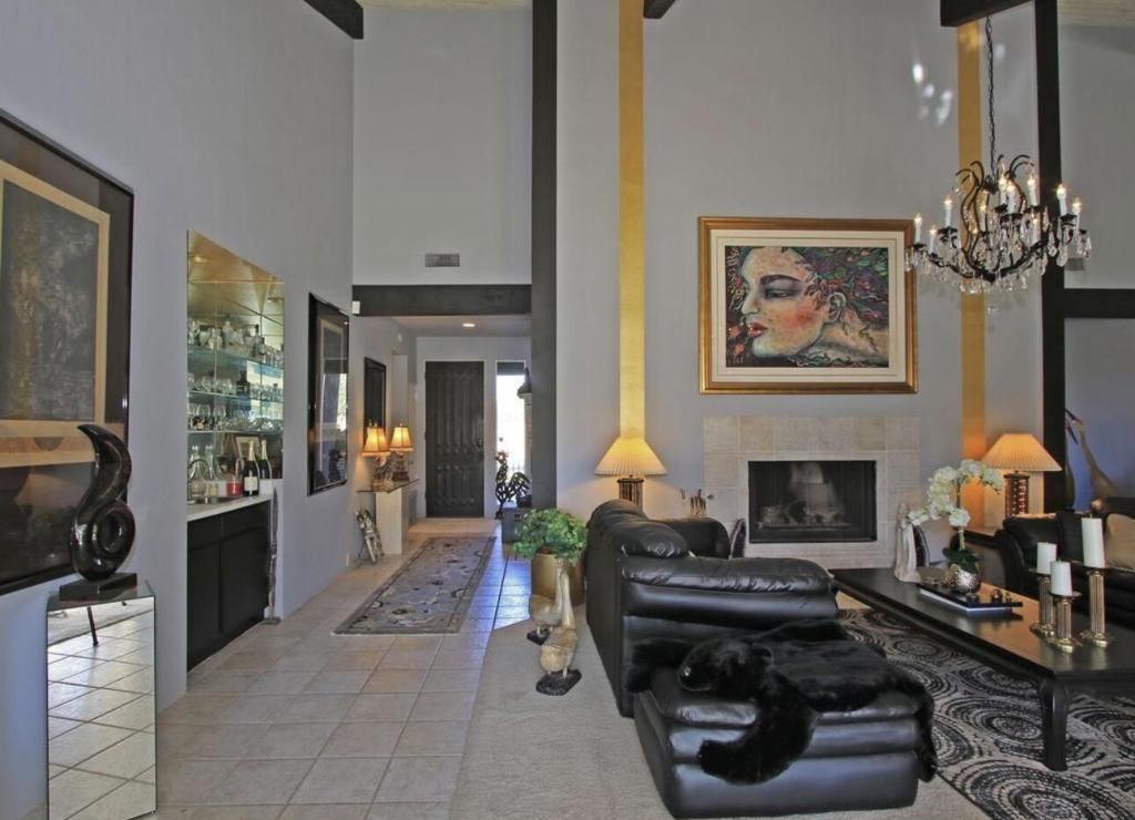 507 Desert West Drive