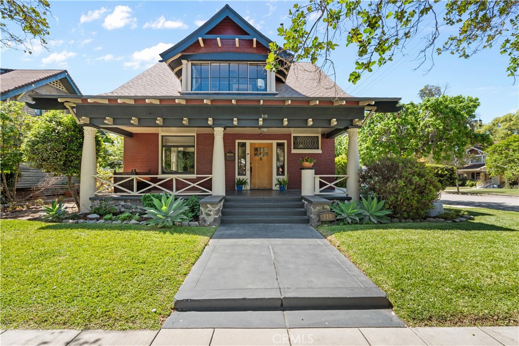 310 E Kingsley Avenue