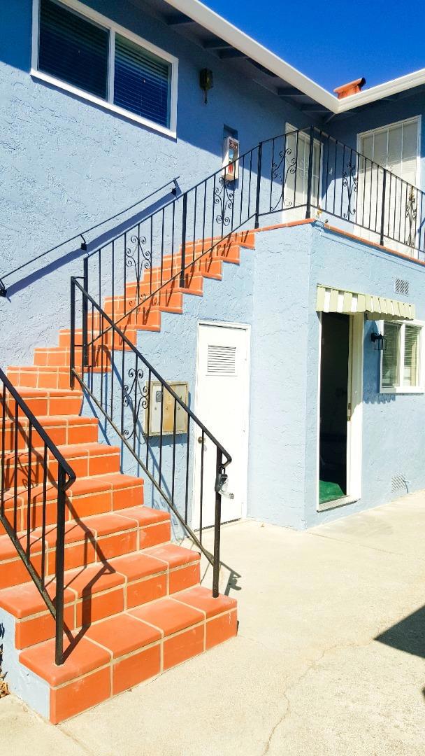 2831 Malabar Avenue