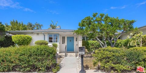 Photo of 2443 Creston Way, Los Angeles, CA 90068 (MLS # 26673701)