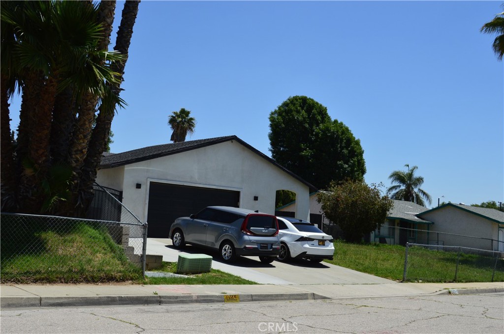 1565 Villa Court