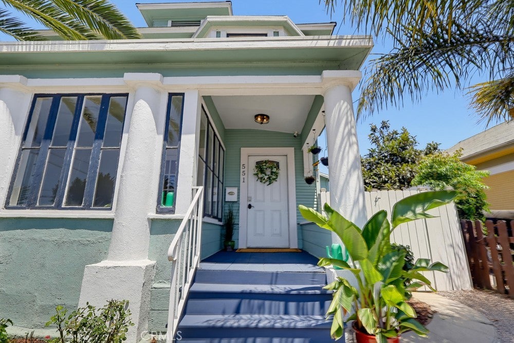 551 W 8th Street