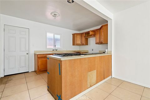Tiny photo for 1405 S Broadway, Santa Ana, CA 92707 (MLS # OC26048328)