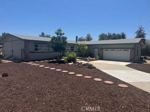 Photo of 25340 Sultanas RD, Homeland, CA 92548 (MLS # SW26101449)