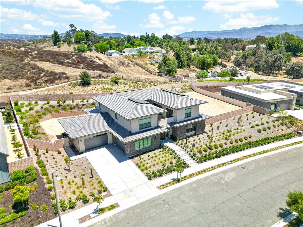 39724 Larkspur Terrace