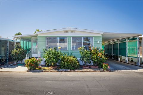 Photo of 725 W Thornton Ave #163, Hemet, CA 92543 (MLS # SW26080175)