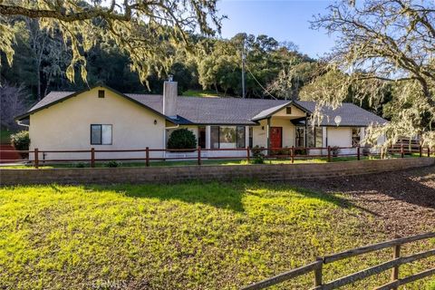 Photo of 13205 Santa Lucia Road, Atascadero, CA 93422 (MLS # SC26019439)
