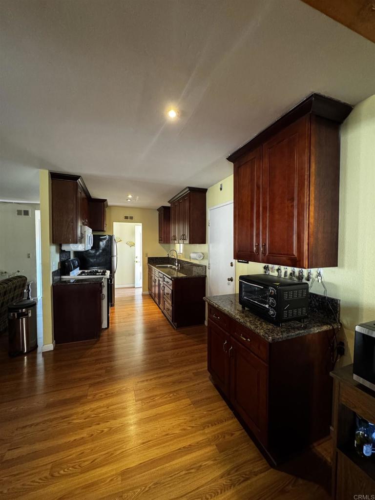 7420 Prairie Mound Way