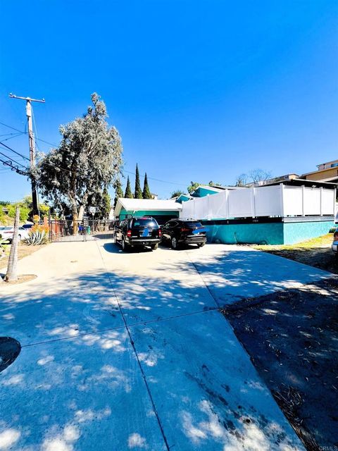 1789 ATTIX Encanto CA 92114
