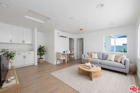 Photo of 8918 Cadillac Avenue #B, Los Angeles, CA 90034 (MLS # 26742905)