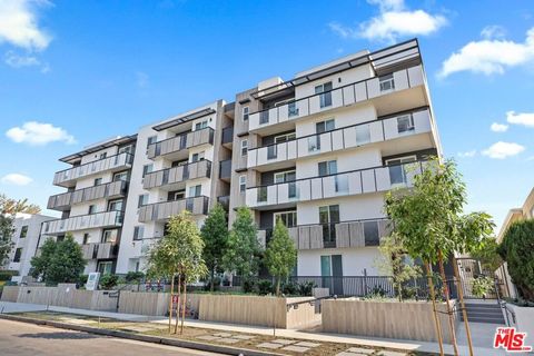 Photo of 3618 Dunn #403, Los Angeles, CA 90034 (MLS # 26649951)