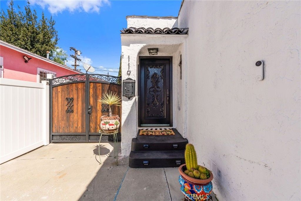 Photo of 119 E 75th St St, Los Angeles, CA 90003 (MLS # DW26051594)