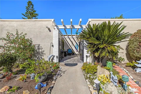 2026 Via Mariposa E Unit D, Laguna Woods, CA 92637 - MLS#: OC26006432