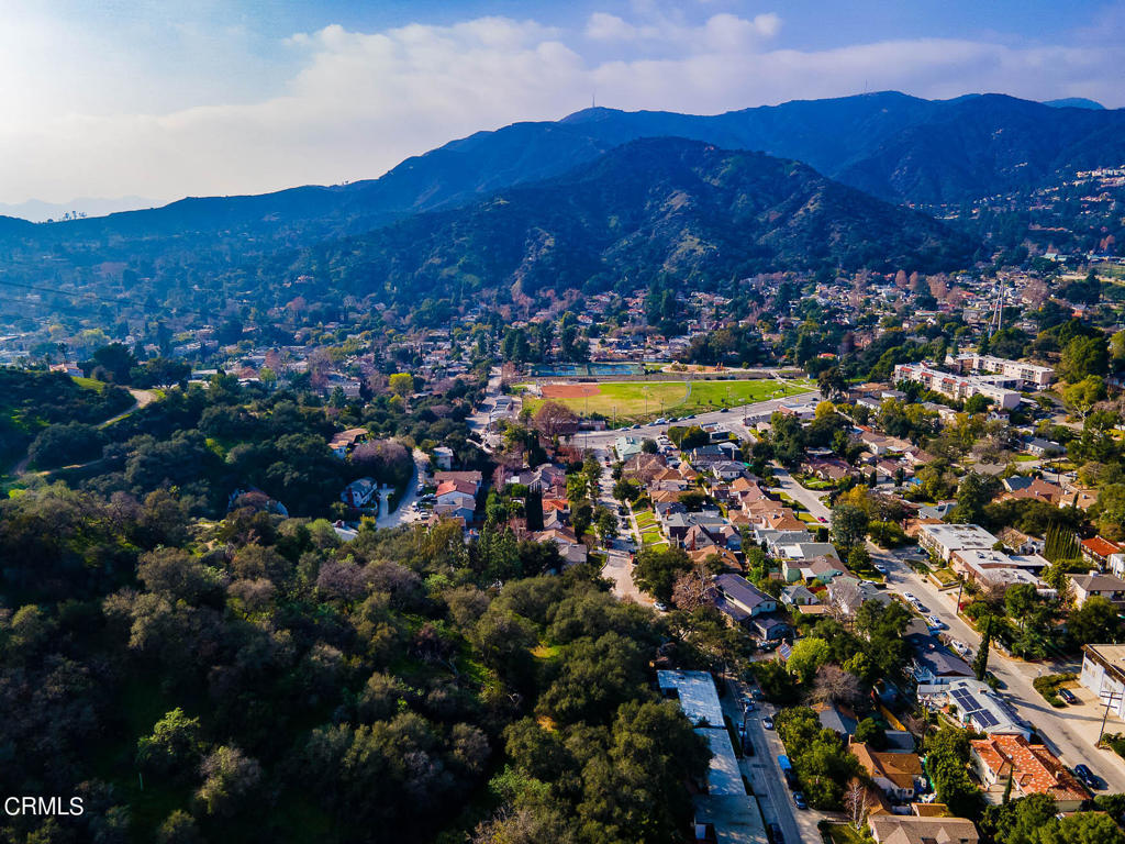 4 Vista Del Verde Drive