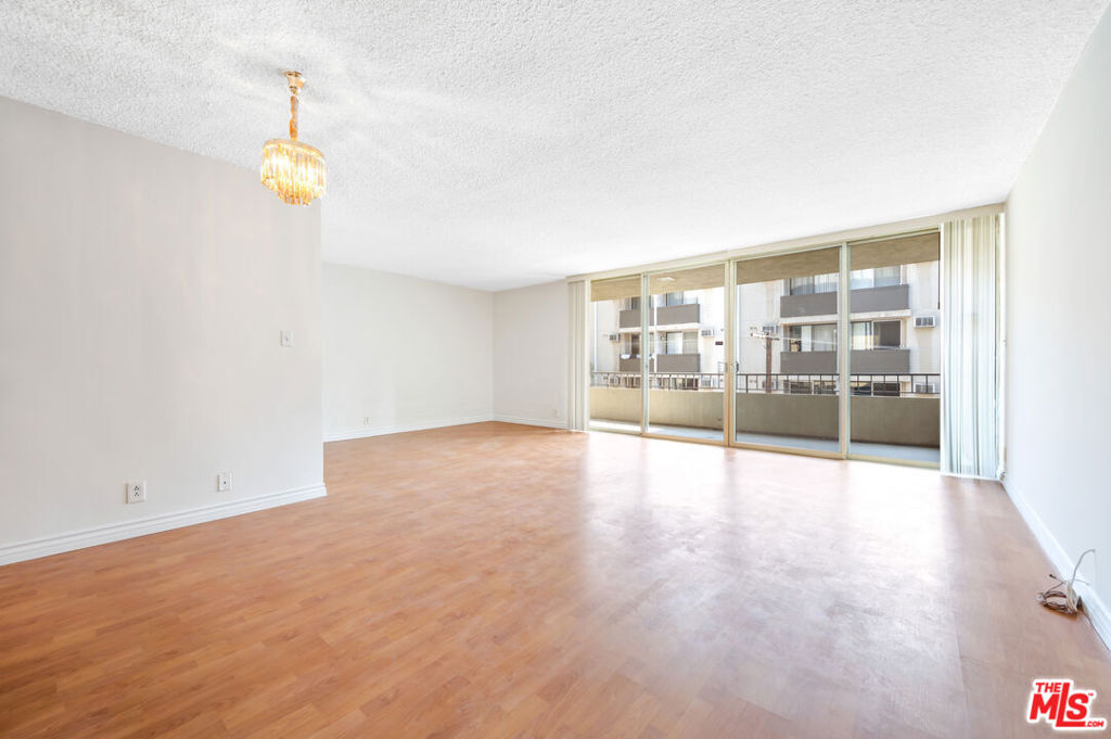 1300 Midvale Avenue 409