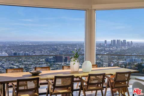 Photo of 8572 Hillside Avenue, Los Angeles, CA 90069 (MLS # 26856235)