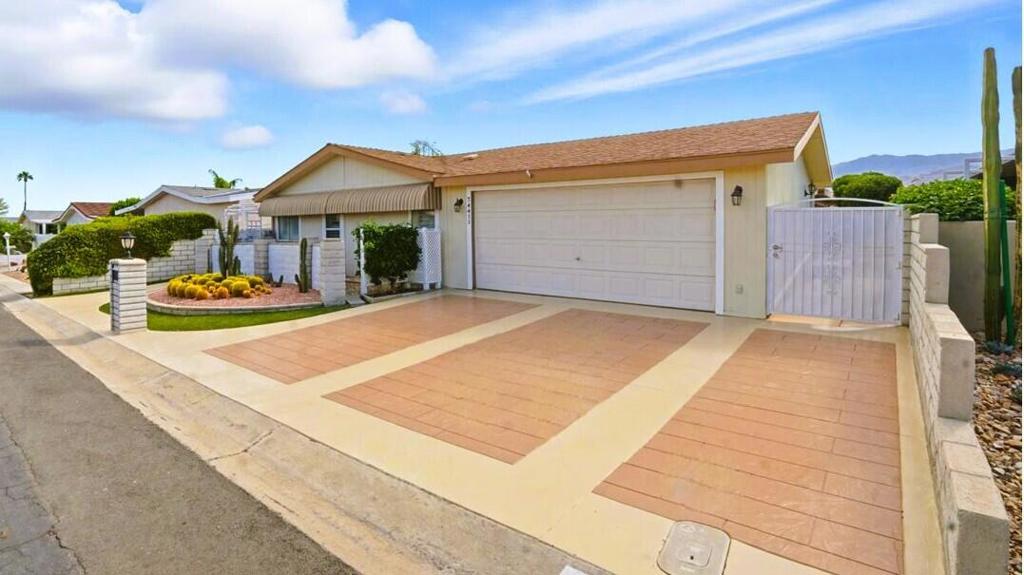 Portola Country Club - Manufactured In Park