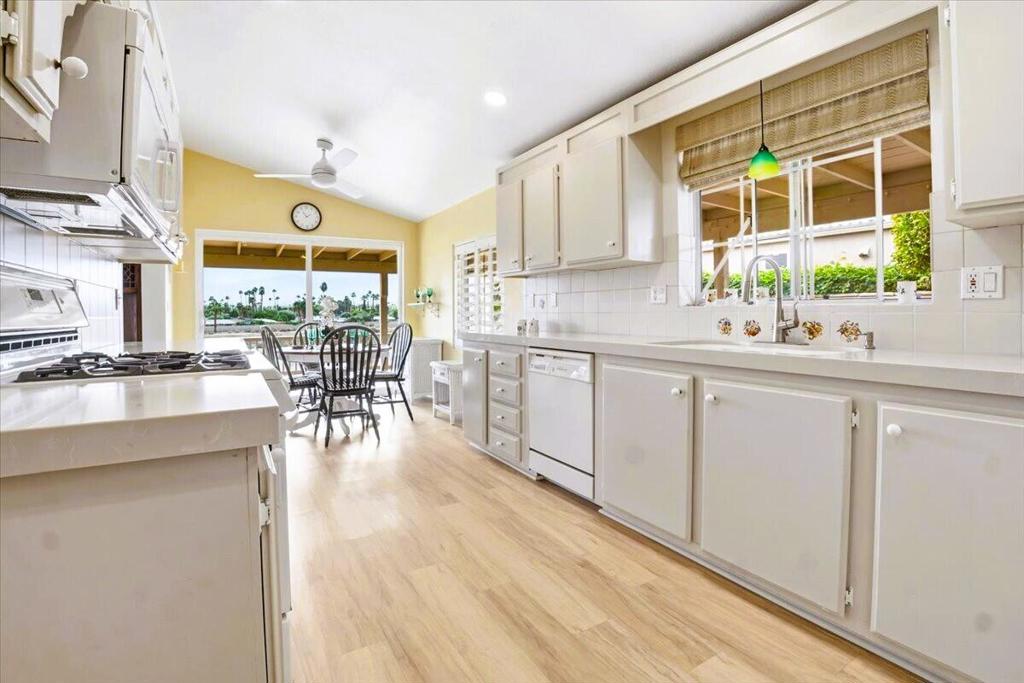 Portola Country Club - Manufactured In Park