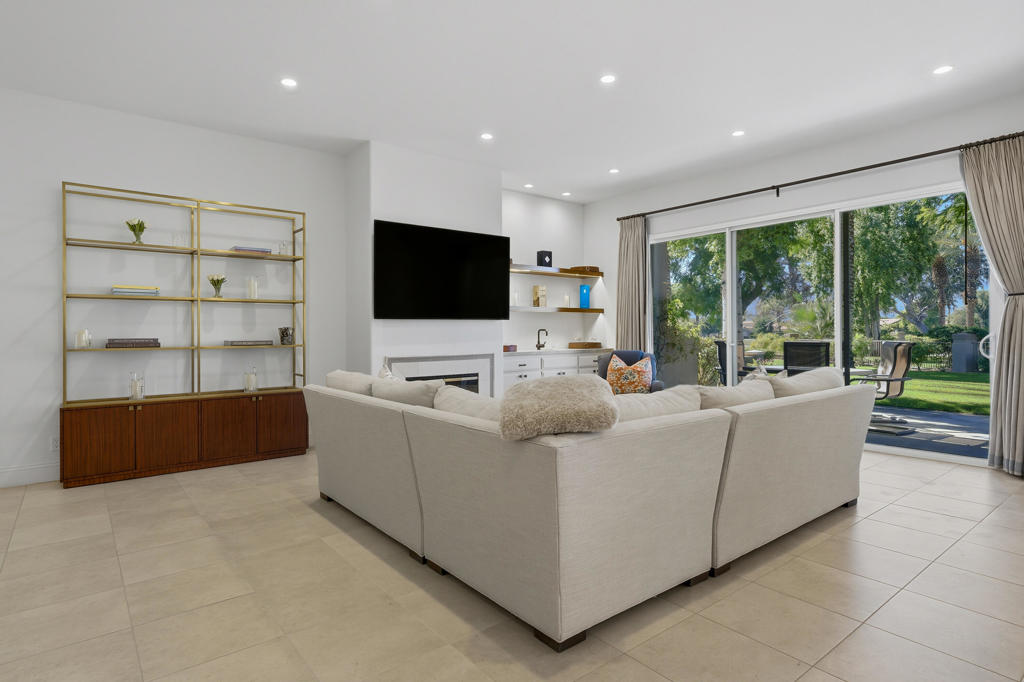 Mission Hills East - Residential