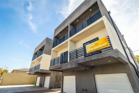 Photo of 5130 Riverton Avenue Ave, North Hollywood, CA 91601 (MLS # BB25268898)