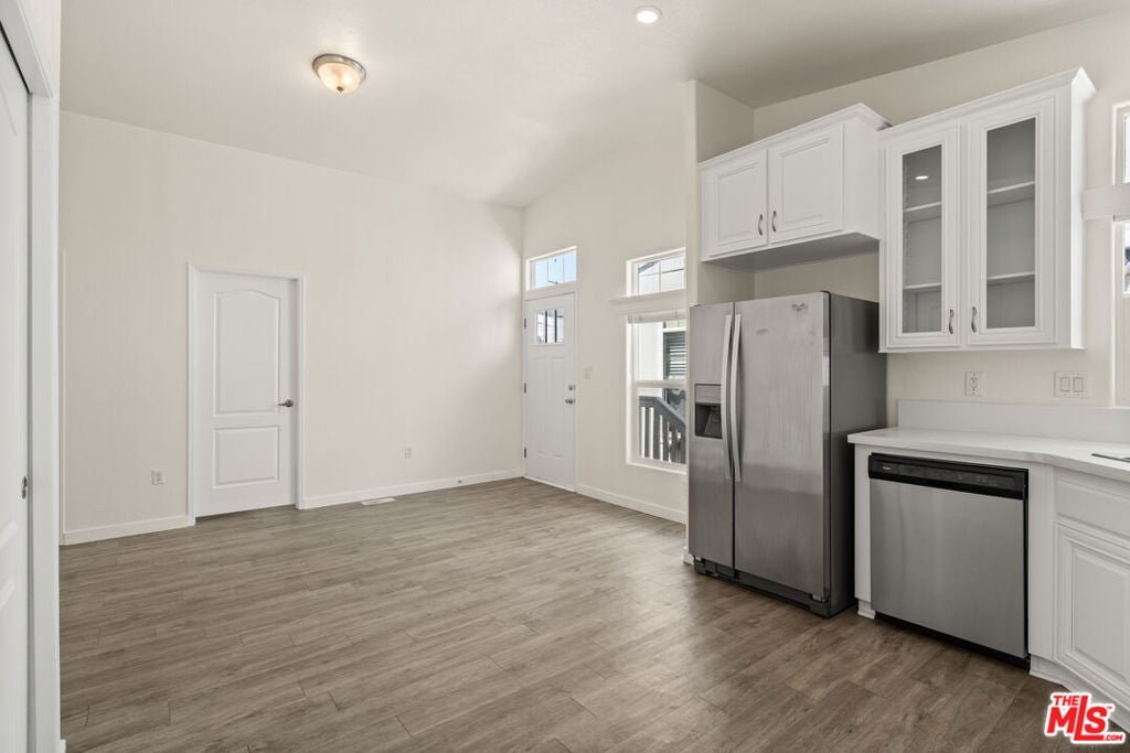8250 Lankershim Boulevard 19