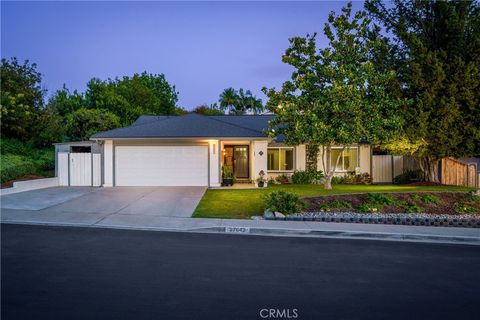 Photo of 27642 Nopales, Mission Viejo, CA 92692 (MLS # OC26084571)