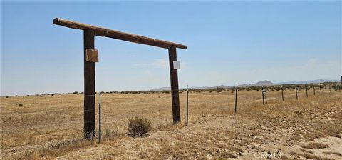 Photo of 0 20th Street West, Mojave, CA 93501 (MLS # SR24090862)