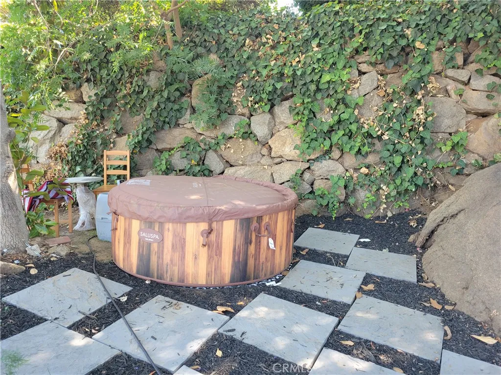 Riverside, California 92501, United States, 4 Bedrooms Bedrooms, ,4 BathroomsBathrooms,Residential,Active,247438