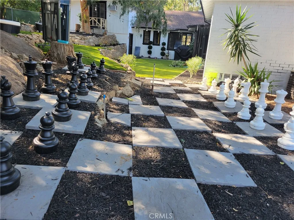 Riverside, California 92501, United States, 4 Bedrooms Bedrooms, ,4 BathroomsBathrooms,Residential,Active,247438