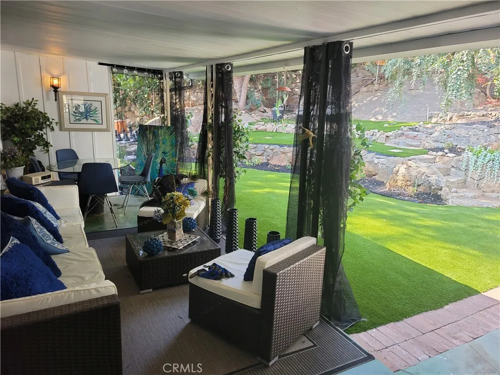 Riverside, California 92501, United States, 4 Bedrooms Bedrooms, ,4 BathroomsBathrooms,Residential,Active,247438