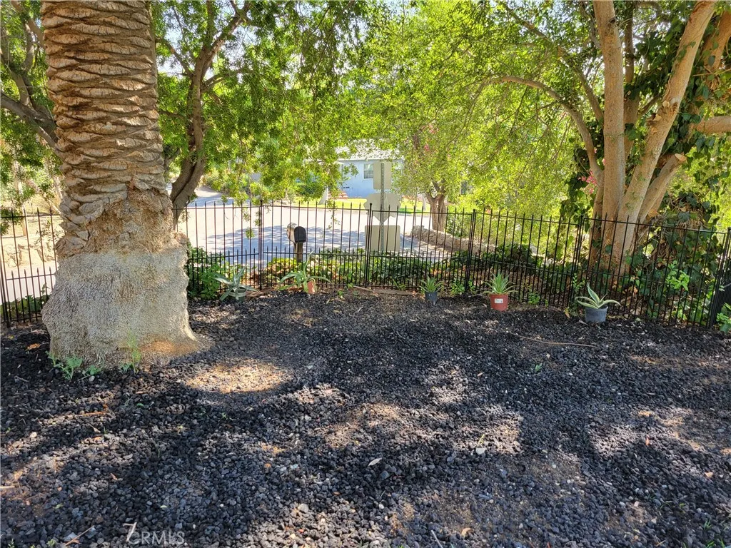 Riverside, California 92501, United States, 4 Bedrooms Bedrooms, ,4 BathroomsBathrooms,Residential,Active,247438