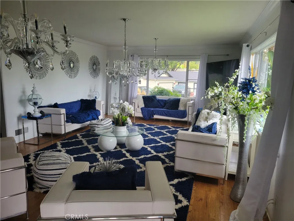 Riverside, California 92501, United States, 4 Bedrooms Bedrooms, ,4 BathroomsBathrooms,Residential,Active,247438