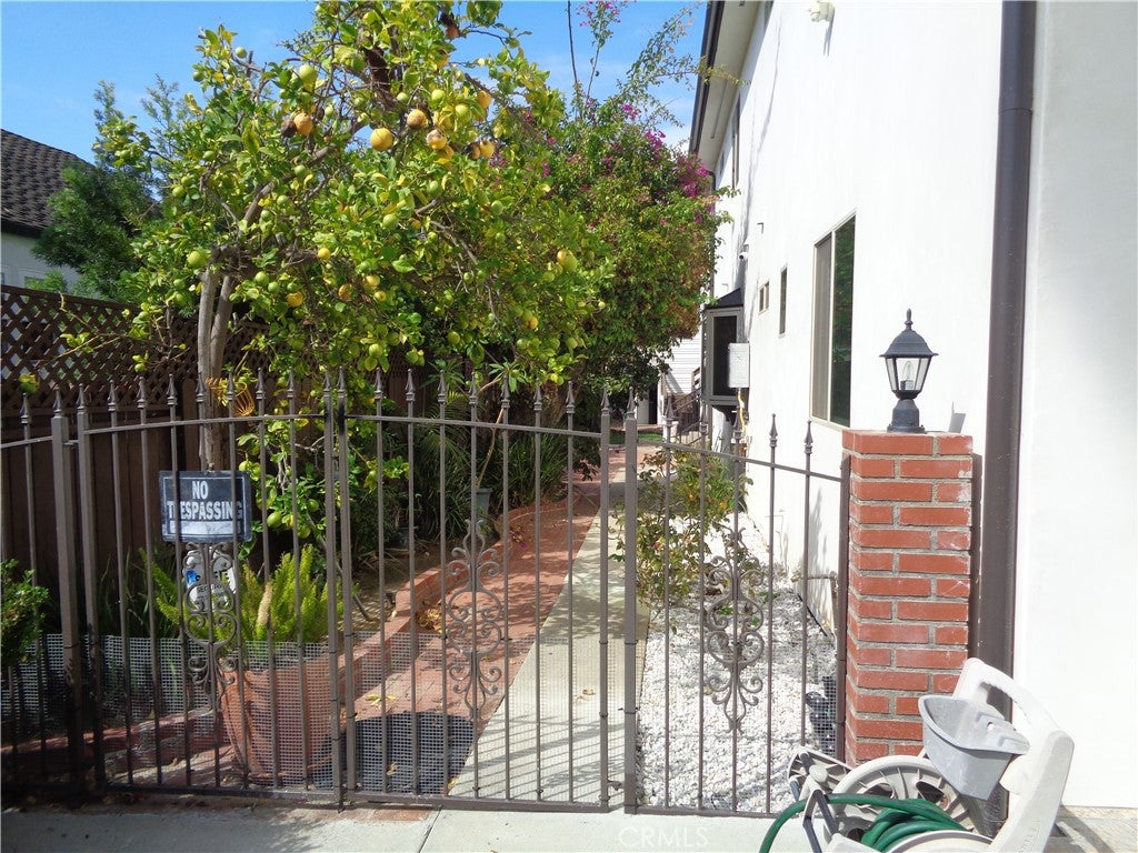 4057 Pine