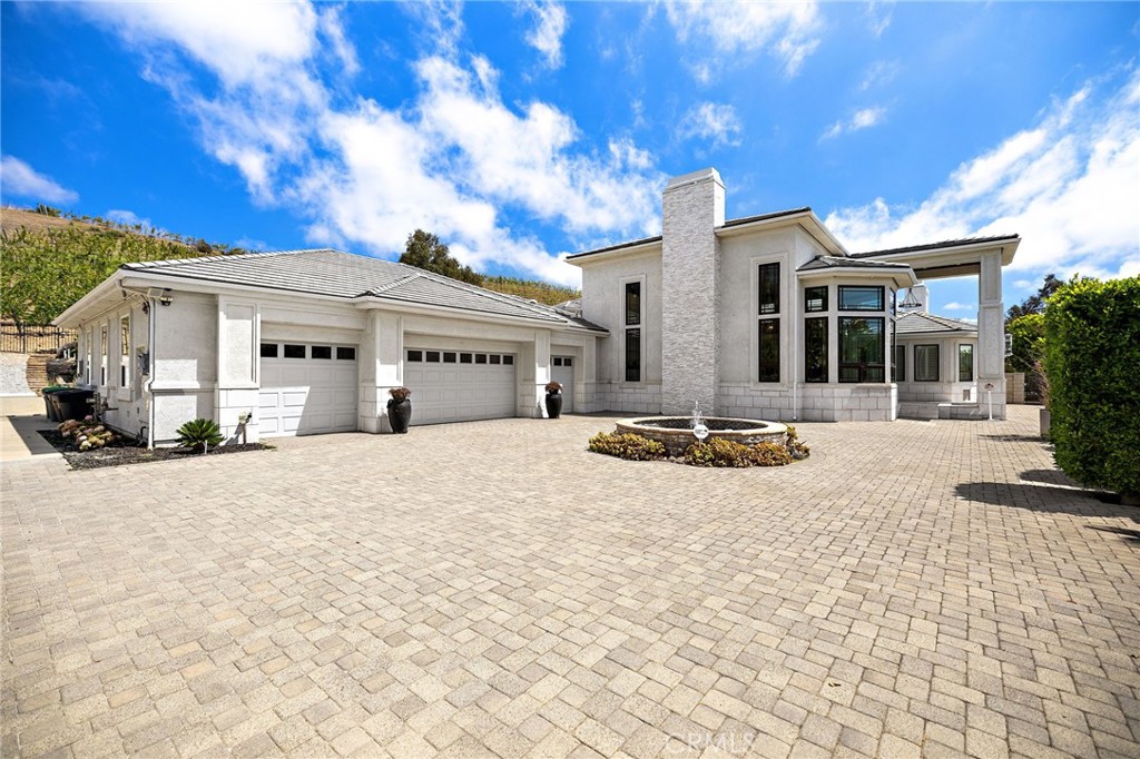 3202 Portico Del Norte