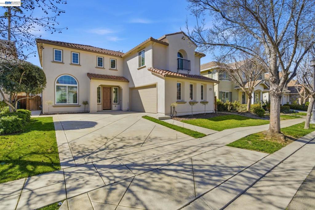 151 151 S Vista Hermosa St