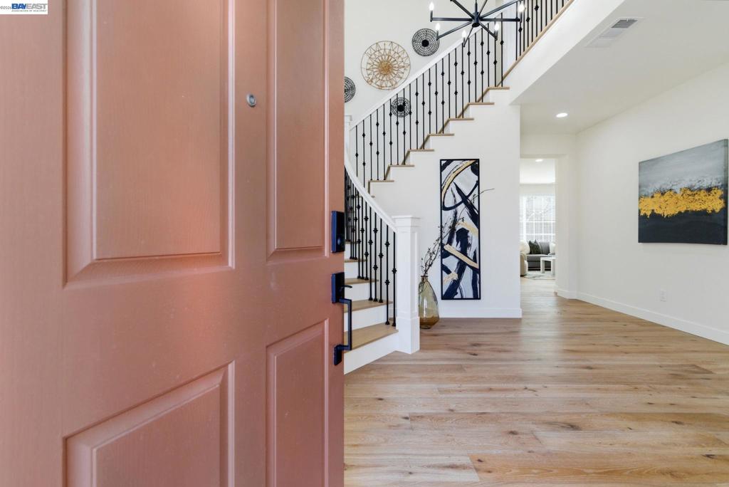 151 151 S Vista Hermosa St