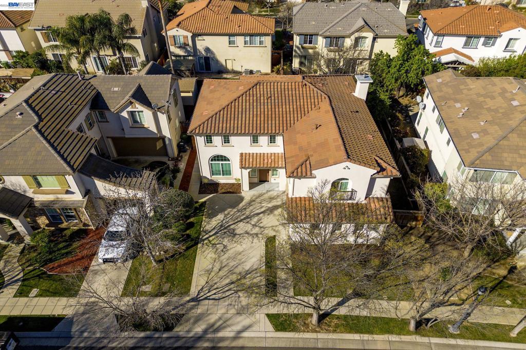 151 151 S Vista Hermosa St