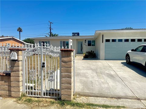 Photo of 3665 Ross Street, Riverside, CA 92503 (MLS # OC25195707) Photo of 3665 Ross Street, Riverside, CA 92503 (MLS # OC25195707)