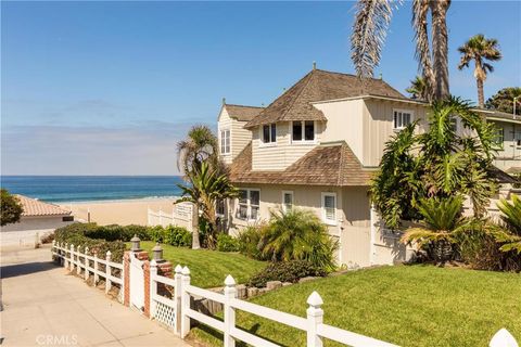 Photo of 800 The Strand, Manhattan Beach, CA 90266 (MLS # SB26127049)