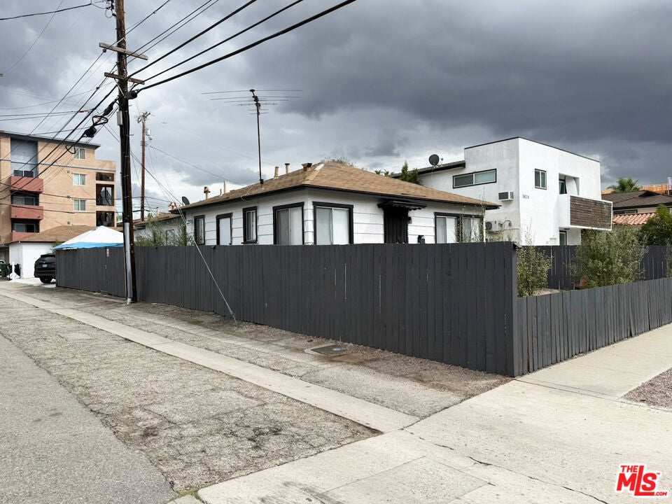 3820 Keystone Avenue