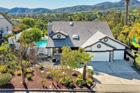 Photo of 2785 Canyon Oak Pl Pl, Escondido, CA 92029 (MLS # 260002271SD)