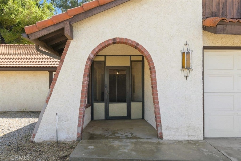 13689 Sarah Street