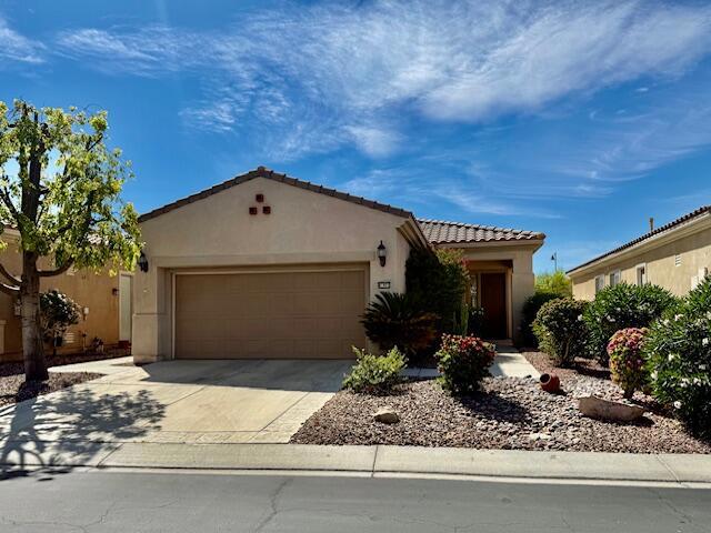 81901 Avenida Dulce