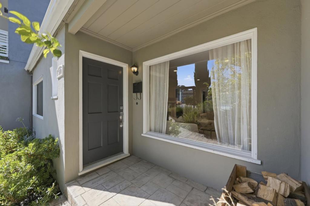 300 De Anza Avenue
