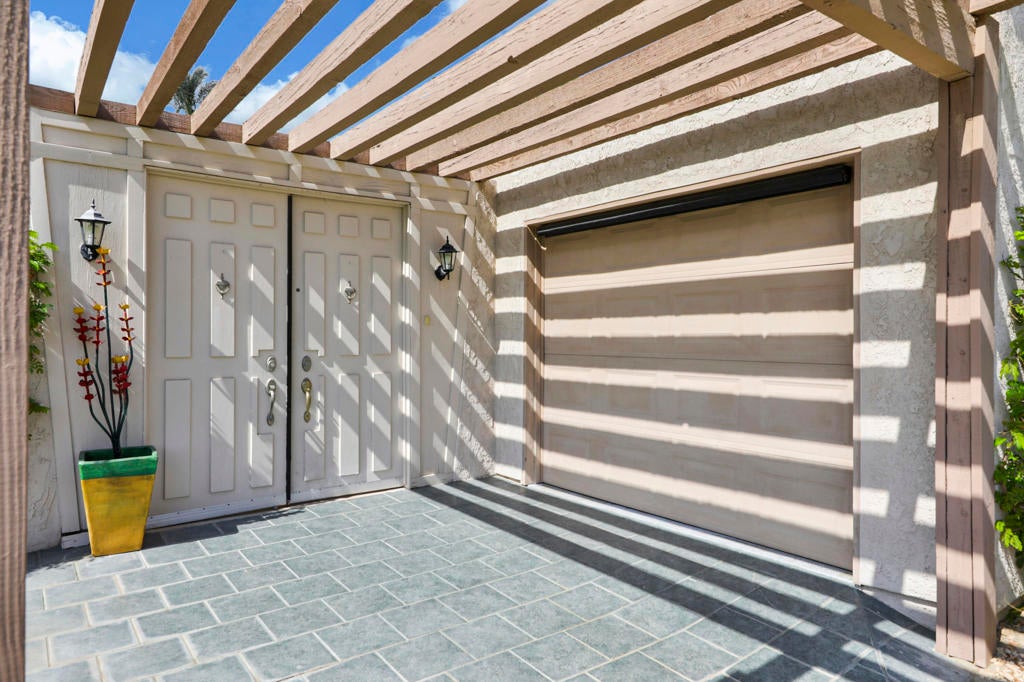 43289 Lacovia Drive