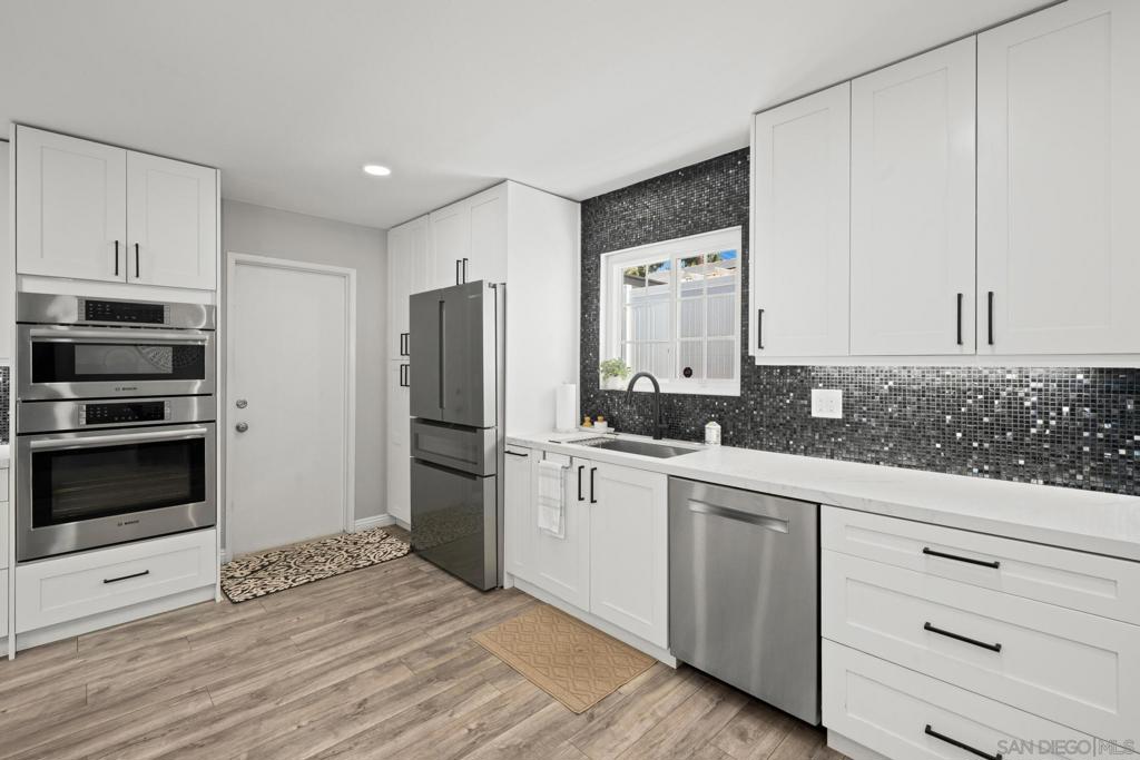 6521 Cowles Mountain Blvd