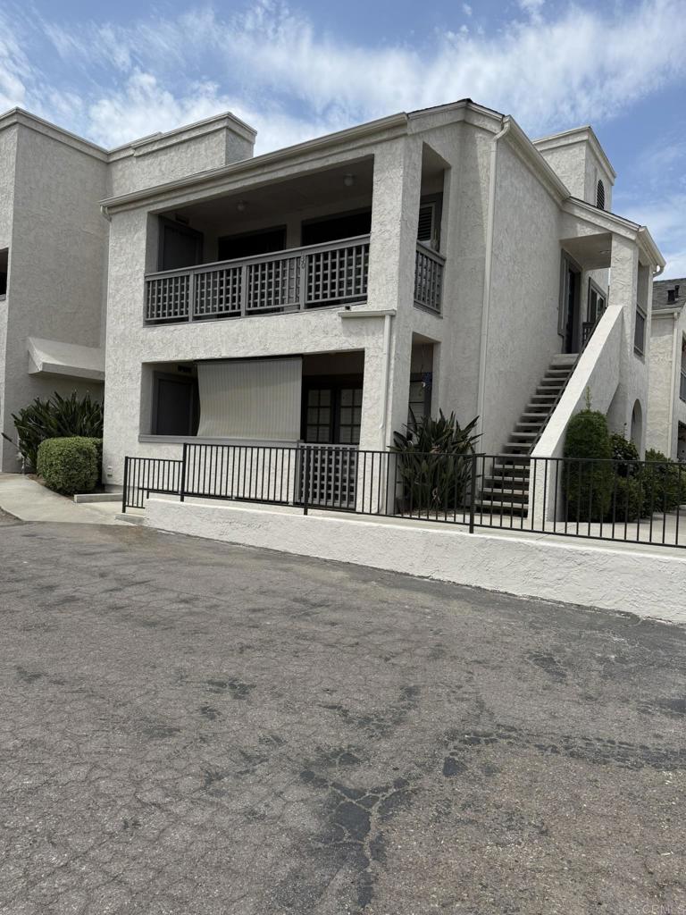Upstairs end unit in this hidden gem is nestled in the peaceful community of Santee. Rare opportunity to own in this quiet neighborhood. Newly painted exterior with new energy-efficient double-pane windows installed. Brand new blinds throughout, laminate floor in the living room and bedrooms. Tile flooring in the kitchen and bathrooms. Granite countertops with recessed lighting in the kitchen, and crown molding throughout the unit. Resides near biking and hiking trails. Easy access to highway 52 and 125. Close to schools and shopping center. THIS PROPERTY IS MUST-SEE.